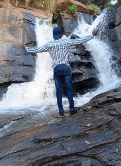 Kelly - Male escort in Nairobi Photo 1 of 2