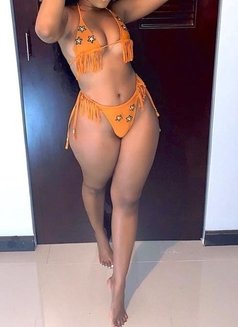 KELLY (NURU ORGASM MASSAGE, VIDÉO SEX) - puta in Nairobi Photo 2 of 8