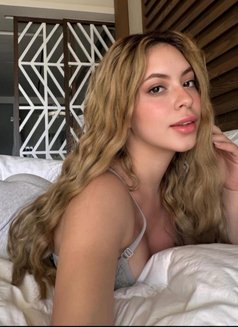 Kelly - puta in Jeddah Photo 3 of 3