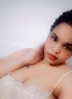 Kelly - escort in Pune Photo 6 of 6