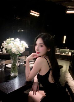 Kelly Sukhumvit - escort in Bangkok Photo 3 of 7