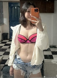 Kelly “meet, camshow, contents” - escort in Manila Photo 6 of 11