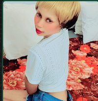 Kelly - escort in Madinah