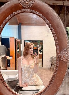 Kelly - escort in Ho Chi Minh City Photo 1 of 8