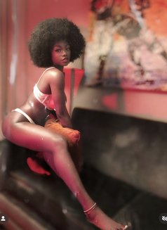 Kelly - escort in Bangkok Photo 5 of 5
