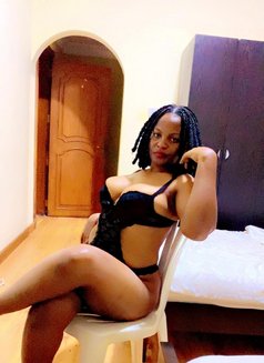 Kellyn - escort in Al Manama Photo 2 of 4