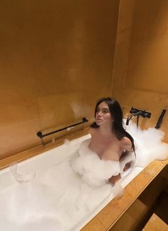 Leaving soon - Transsexual escort in Hyderabad Photo 16 of 16