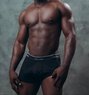 Kelvin - Acompañantes masculino in Dubai Photo 3 of 5