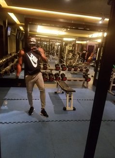 Kelvin - Male escort in Dubai Photo 4 of 5