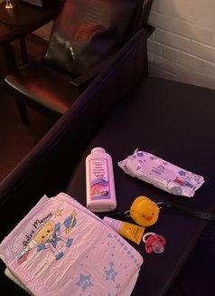 Kelyane - puta in Bristol Photo 3 of 3