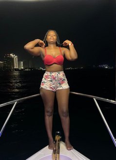 Kem - escort in Dubai Photo 7 of 9