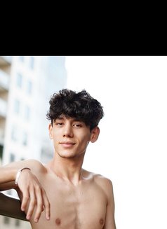 Kemal Top - Male escort in İstanbul Photo 4 of 8