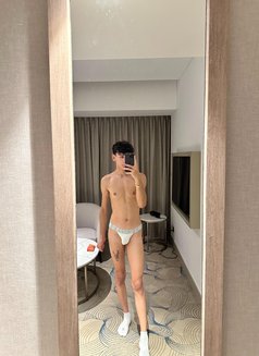 Kemal Top - Male escort in İstanbul Photo 7 of 8
