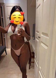 Kemie Baibe - puta in Dubai Photo 3 of 6