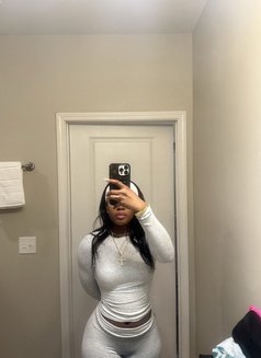 Kemity - escort in Iwakuni Photo 1 of 3