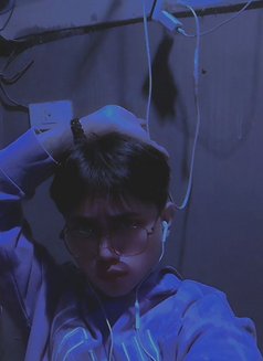 Ken - masseur in Manila Photo 6 of 7