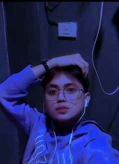 Ken - masseur in Manila Photo 7 of 7