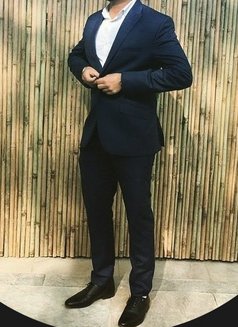 Ken - Acompañantes masculino in New Delhi Photo 1 of 1
