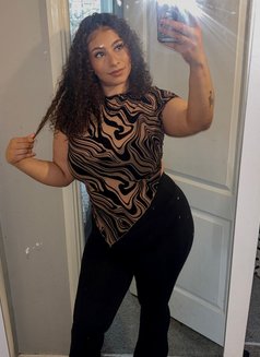 Kena - escort in Oslo Photo 1 of 3