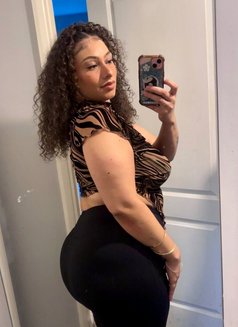 Kena - escort in Oslo Photo 3 of 3