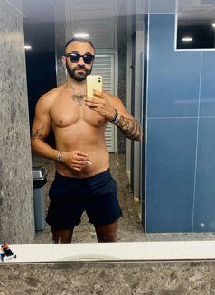 Kenan - Acompañante masculino in Beirut Photo 10 of 10