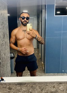 Kenan M - Acompañantes masculino in Beirut Photo 6 of 10