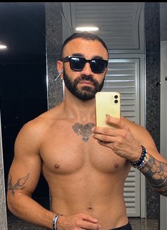 Kenan M - Acompañantes masculino in Beirut Photo 1 of 5