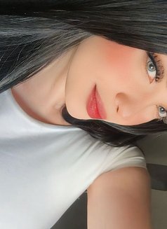 Kendall kendall - puta in Abu Dhabi Photo 6 of 8