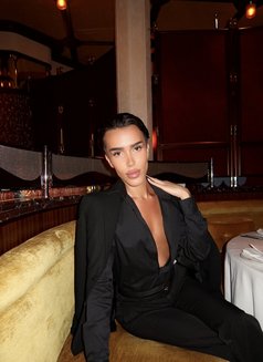 Kendoll - Male escort in London Photo 2 of 11