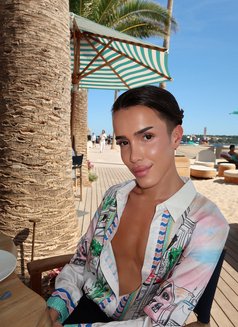 Kendoll - Male escort in London Photo 11 of 11