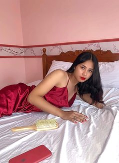 Kendra Delicious - Transsexual escort in Manila Photo 5 of 6