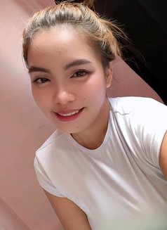 Kendra - escort in Davao Photo 2 of 2