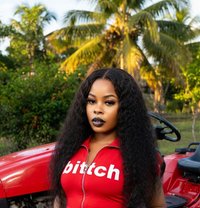 Kendra - adult performer in Accra