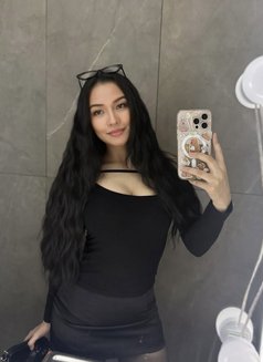 Kendra - escort in Osaka Photo 1 of 6
