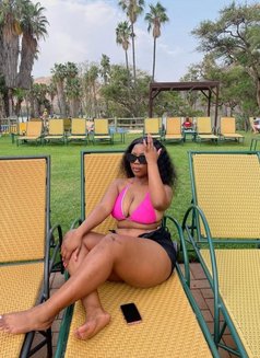 Kendra - puta in Doha Photo 4 of 4