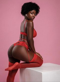 Kendra - escort in Dubai Photo 3 of 15