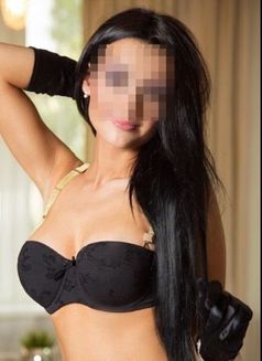 Kendy availabe now ! - escort in Muscat Photo 1 of 4