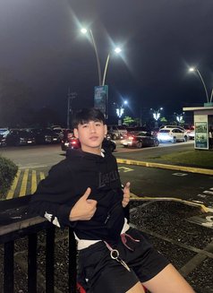 Kenji - Male escort in Manila Photo 3 of 15