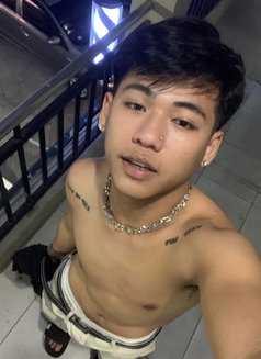 Kenji - Male escort in Manila Photo 4 of 15