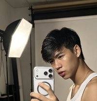 Kenji - Male escort in Manila Photo 12 of 12
