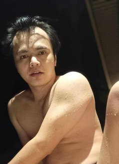 Kenkenken - masseuse in Bangkok Photo 2 of 2