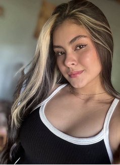 Kenly - escort in Al Manama Photo 4 of 4