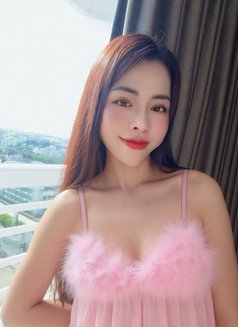 Kenly - escort in Bangkok Photo 2 of 4