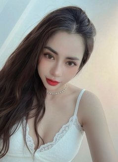 Kenly - escort in Bangkok Photo 3 of 4