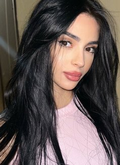 Kenly - escort in Riyadh Photo 1 of 1
