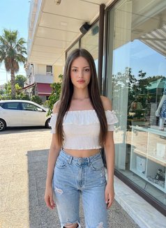 Kenna - escort in Dubai Photo 5 of 5