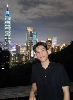 Kenneth - Male escort in Hong Kong Photo 3 of 3