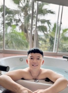 Kenneth - Male escort in Bandung Photo 2 of 5