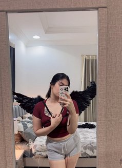 Kenny - Transsexual escort in Riyadh Photo 2 of 2