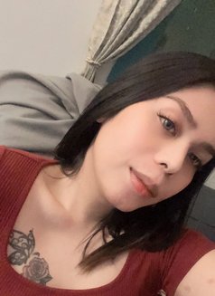 Kenny - Transsexual escort in Riyadh Photo 4 of 5